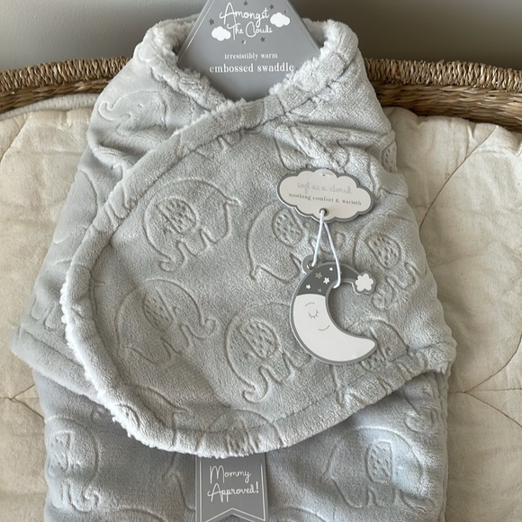 Baby Swaddle NWT - Picture 2 of 3